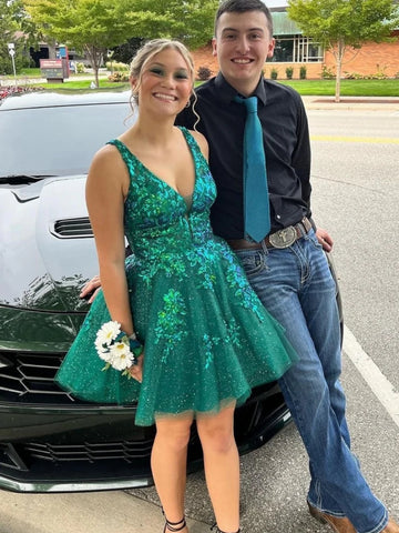 A Line V Neck Green Lace Prom Dresses, Green Lace Homecoming Dresses, Short Green Formal Evening Dresses